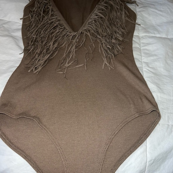C-Neck Fringe bodysuit - Picture 3 of 5
